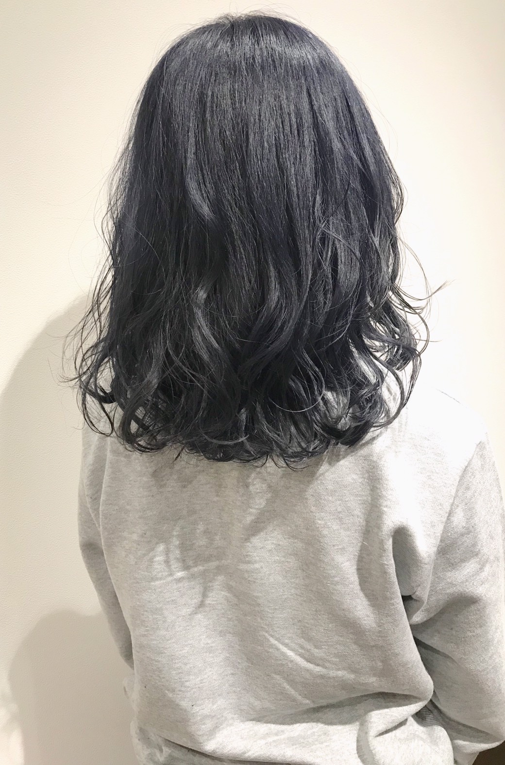 黒ではないカラー ダークグレーアッシュ 別府市 カットカラーが人気 オッジィオット イルミナカラー取り扱い美容室rangali ランガリ